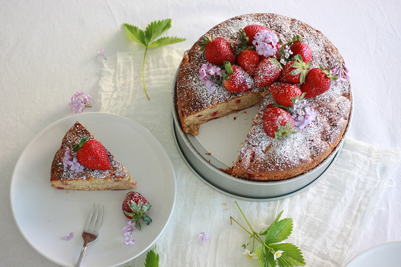 05_Cake_strawberries
