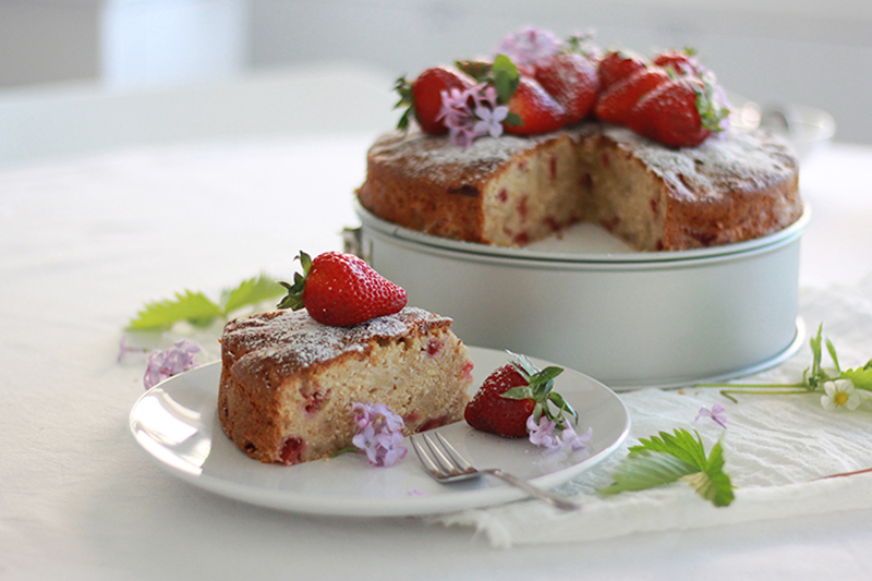 07_Cake_strawberries